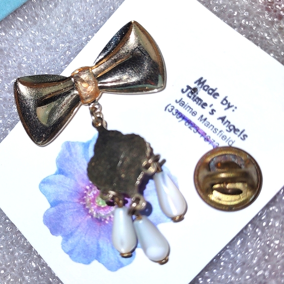 Gold Bow w/ Dangling Porcelain Flower Pin - Picture 5 of 8